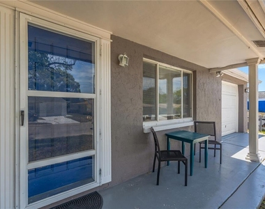 7804 Niagara Drive - Photo Thumbnail 2