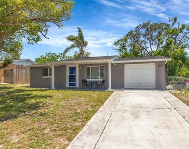 7804 Niagara Drive - Photo Thumbnail 1