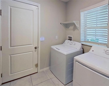 16761 Delia Street - Photo Thumbnail 17
