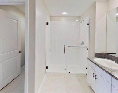 16761 Delia Street - Photo Thumbnail 15