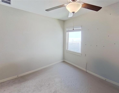 16761 Delia Street - Photo Thumbnail 14