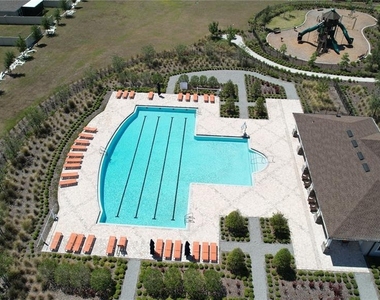 16761 Delia Street - Photo Thumbnail 21