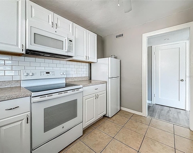 107 154th Avenue - Photo Thumbnail 8