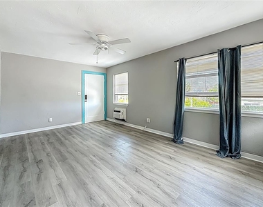 107 154th Avenue - Photo Thumbnail 4