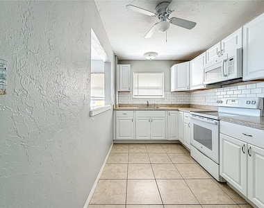 107 154th Avenue - Photo Thumbnail 5