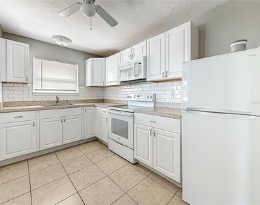 107 154th Avenue - Photo Thumbnail 6