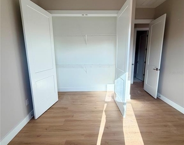 4314 W Gray Street - Photo Thumbnail 10