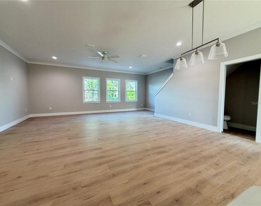 4314 W Gray Street - Photo Thumbnail 8