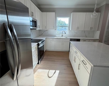 4314 W Gray Street - Photo Thumbnail 4