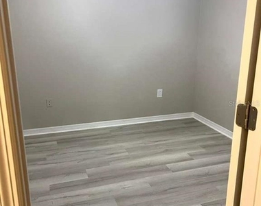 12960 Trade Port Place - Photo Thumbnail 14