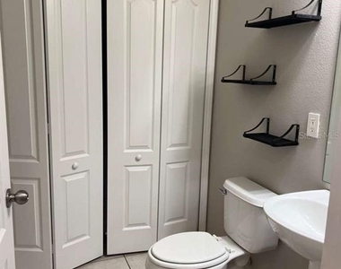 12960 Trade Port Place - Photo Thumbnail 7