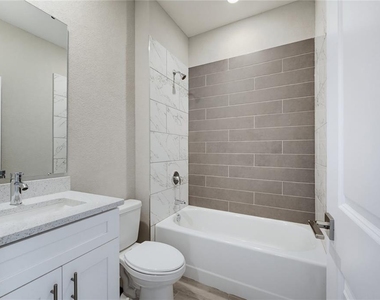 806 Colville Drive - Photo Thumbnail 11