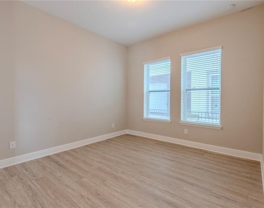 9233 Smithies Street - Photo Thumbnail 12