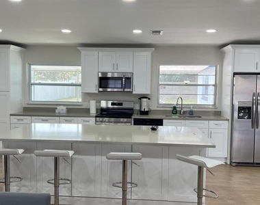 8242 Sandberry Boulevard - Photo Thumbnail 1