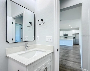 10 Dogwood Loop Avenue - Photo Thumbnail 5