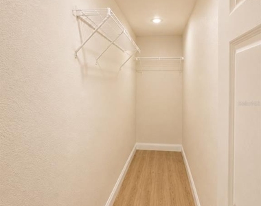 911 N Orange Avenue - Photo Thumbnail 11