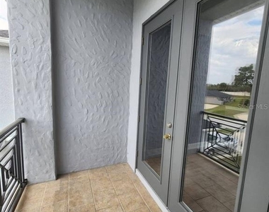 328 Dundee Drive - Photo Thumbnail 44