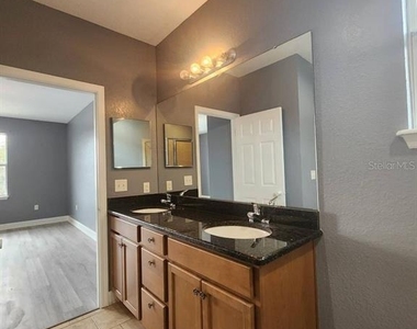 328 Dundee Drive - Photo Thumbnail 35