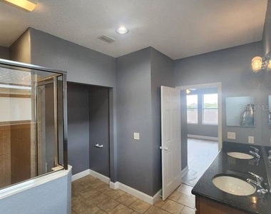 328 Dundee Drive - Photo Thumbnail 28