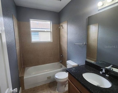 328 Dundee Drive - Photo Thumbnail 34
