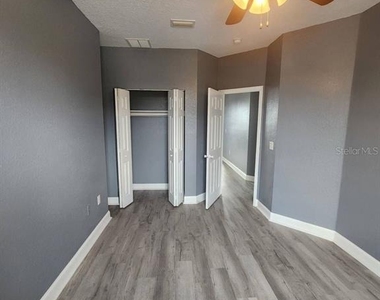 328 Dundee Drive - Photo Thumbnail 45