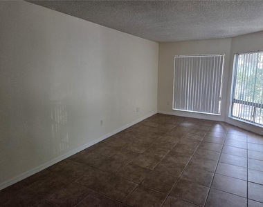 4326 Aqua Vista Drive - Photo Thumbnail 12