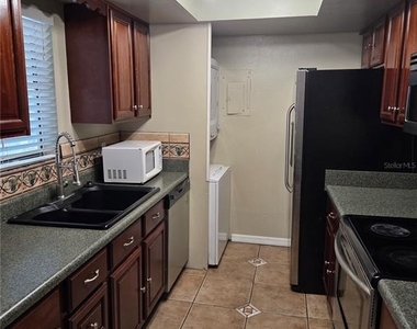 4326 Aqua Vista Drive - Photo Thumbnail 3