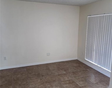 4326 Aqua Vista Drive - Photo Thumbnail 4