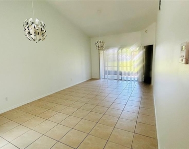 12121 Augusta Woods Circle - Photo Thumbnail 8