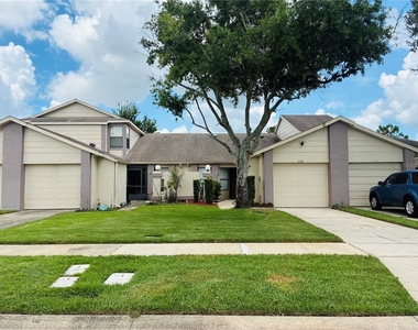 12121 Augusta Woods Circle - Photo Thumbnail 6