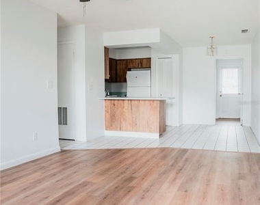 100 25th St Sw - Photo Thumbnail 3