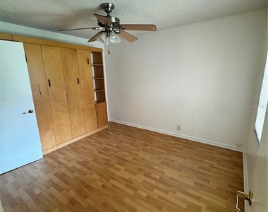 427 Greenfield Road - Photo Thumbnail 4