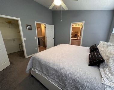 8524 Danforth Drive - Photo Thumbnail 17