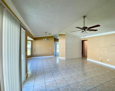880 Nelson Drive - Photo Thumbnail 7