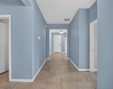 4572 Sw 65th Place - Photo Thumbnail 9