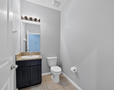 4572 Sw 65th Place - Photo Thumbnail 44