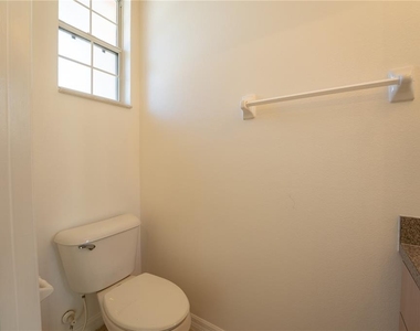 4712 Hemingway House Street - Photo Thumbnail 6
