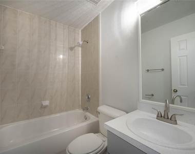 1241 S Beach Circle - Photo Thumbnail 16