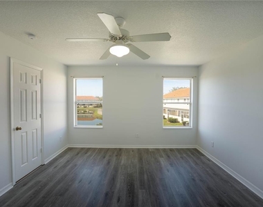 1241 S Beach Circle - Photo Thumbnail 17