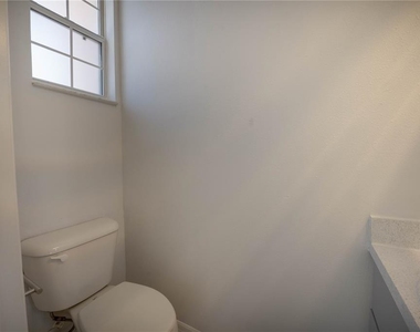 1241 S Beach Circle - Photo Thumbnail 6