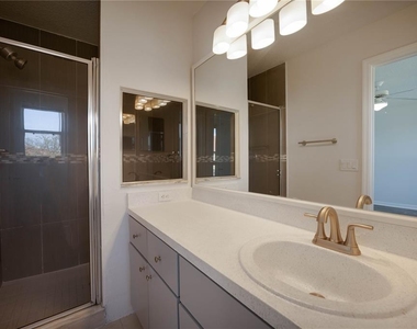 1241 S Beach Circle - Photo Thumbnail 11