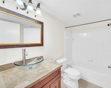 2210 Grand Cayman Court - Photo Thumbnail 15