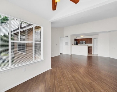 2210 Grand Cayman Court - Photo Thumbnail 7