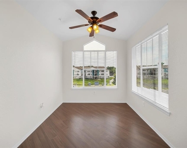 2210 Grand Cayman Court - Photo Thumbnail 6