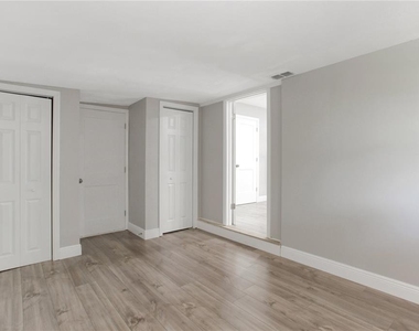 1022 Norwood Drive - Photo Thumbnail 16