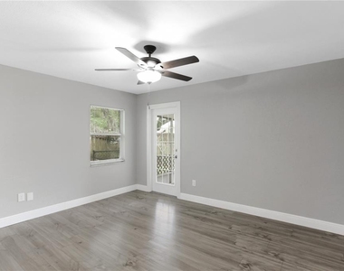 1022 Norwood Drive - Photo Thumbnail 10
