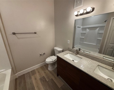 4424 S Texas Avenue - Photo Thumbnail 26