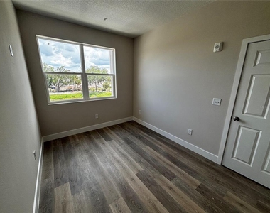 4424 S Texas Avenue - Photo Thumbnail 18