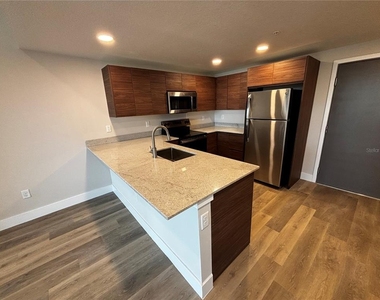 4424 S Texas Avenue - Photo Thumbnail 15