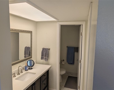 209 Mary Drive - Photo Thumbnail 5